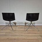 2X Arper Catifa Stoelen - Wit - Zwart - Kunststof -Draaibaar thumbnail 5