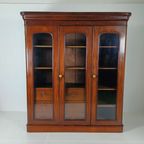 Mahoniehouten Boekenkast Met Drie Deuren thumbnail 20