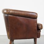 Mooie Statige Engelse Stijl Schapenleren Clubfauteuil Met Een Luxe Afwerking thumbnail 5