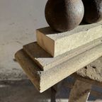 Set Van 4 Kanonballen C. 1800 Op Een Decartieve Stenen Stand Uit Het Atelier Van Walter De Buck thumbnail 6