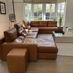 Design Sofa Van Het Belgische Merk Indera Model Luv In Cognac Leder Met Ingebouwd Relaxmechanisme thumbnail 3