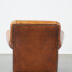 In Goede Staat Verkerende En Comfortabele Mooie Cognac-kleurige Antieke Schapenleren Armchair thumbnail 5