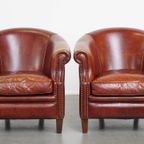 Set Van 2 Cognac-kleurige Rundleren Clubfauteuils En Hocker In Engelse Stijl thumbnail 8
