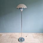 Modernistische Vloerlamp In Verchroomd Metaal En Wit Gesatin thumbnail 9