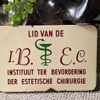 Emaille Bord Estetische Chirurgie, Langcat Bussum. thumbnail 6