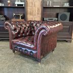 Chesterfield Medburn Fauteuil - Antiek Rood Met Knopenzit thumbnail 6