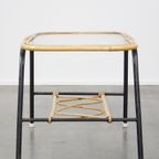 Leuke Vintage Jaren ’60 Rotan Salontafel Met Glazen Tafelblad Met Een Mooi Zwart Metalen Frame thumbnail 4