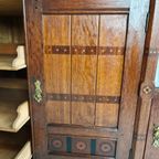 Zeldzaam 19e-eeuws Engels Arts & Crafts Eikenhouten Dressoir Van Pratt & Prince – Inlegwerk Met Zonnebloemmotie thumbnail 16