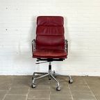 Vitra Ea 219 Bureaustoel In Rood Leer, Iconisch Vintage Eames Design thumbnail 3