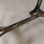 Industriele Tafel, Tuintafel Met Hardsteen Plaat Op Gietijzeren Frame, Jaren 30 thumbnail 20