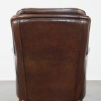 Royale, Zeer Comfortabele En Tijdloze Schapenleren Fauteuil In Een Prachtige Donkere Warme Kleur thumbnail 9