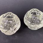 2 Vintage Glazen Snowball Wazinelichthouders / Kandelaars, Ann Wärff, Kosta Boda / Orrefors | Kerst thumbnail 3