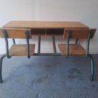 Vintage Stoere Industriële Schoolbank Uit Frankrijk. thumbnail 5