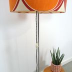 Jaren 70 Vloerlamp Met Gekleurde Kap En Fineer Voet thumbnail 6