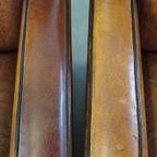Set Van 2 Stoere Maar Comfortabele Armchairs Gemaakt Van Schapenleer Met Een Strak Design thumbnail 9