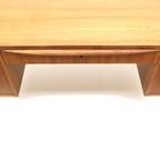 Groot Vintage Bureau Met Schuine Poten Gemaakt In De Jaren ’70 thumbnail 3