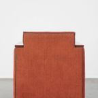 Luxe Art Deco Design Fauteuil Met Rode Stoffen Bekleding En Houten Details thumbnail 5