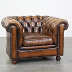 In Goede Staat Verkerende En Luxe Klassieke Rundleren Engelse Chesterfield Fauteuil thumbnail 2