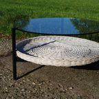 Salontafel Met Rotan Mand En Glazen Blad thumbnail 8