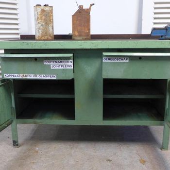 Prachtige Industriele Groene Metalen Werkbank | Kast | Industrieel