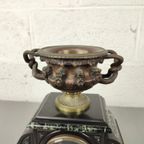 Marmeren Pendule Met Bronzen Coupe thumbnail 4