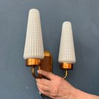 Scandinavische Mid Century Wandlamp Met Twee Glazen Kapjes thumbnail 9