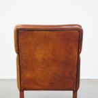Comfortabele Armchair Gemaakt Van Schapenleer Met Een Mooie Afwerking En Prachtige Kleuren thumbnail 5