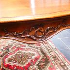 Grote Luikse Tafel Met Prachtig Beeldhouwwerk. thumbnail 5