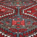 Subtiel Vintage Oosters Vloerkleed Met Onder Andere Rode En Grijze Kleuren 186x119cm thumbnail 3