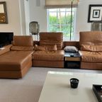 Design Sofa Van Het Belgische Merk Indera Model Luv In Cognac Leder Met Ingebouwd Relaxmechanisme thumbnail 5
