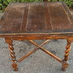 A 1920S Oak Draw-Leaf Dining Table, On Barley-Twist Legs  And 4 Stoelen thumbnail 12