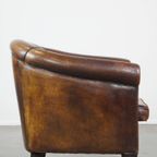 Cognac-Kleurige En Comfortabele Vintage Schapenleren Clubfauteuil Met Een Royale Zit thumbnail 4