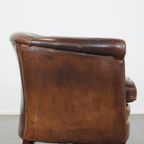 Correct Afgewerkte Stoere Cognac-Kleurige Schapenleren Clubfauteuil Met Een Tijdloze Uitstraling thumbnail 4