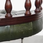 Klassieke Groene Rundleren En Houten Chesterfield Bureaustoel/ Captain Chair In Engelse Stijl thumbnail 10