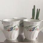 3 Prachtige Engelse Staffordshire Mokken / Bekers thumbnail 8