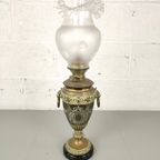 Antieke Messing Olielamp Op Marmeren Voet thumbnail 2
