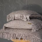 Bazar Bizar | De Oh My Gee Kussenhoes - Parelgrijs - 30x50 thumbnail 3