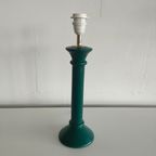 Vintage Tafellamp Kunststof Groene Voet Goudkleurige Topvitting thumbnail 4