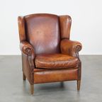 Comfortabele Vintage Engelse Stijl Schapenleren Oorfauteuil Met Een Prachtige Warme Kleurstelling thumbnail 2