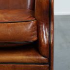 Karaktervolle Schapenleren Oorfauteuil/ Armchair Met Een Tijdloos Design En Zwarte Biezen thumbnail 9