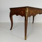 Louis Xv Dubbelzijdig Mahonie En Palissander Plat Bureau thumbnail 23