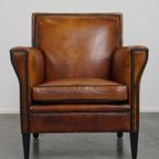 Strak Vormgegeven Schapenleren Artdeco Design Fauteuil Met Prachtige Details thumbnail 3