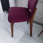 Vintage Houten Stoel Met Bordeauxrode Stoffen Zitting thumbnail 9