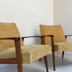 Twee Vintage Fauteuils Met Teak Houten Frame En Gele Bekleding thumbnail 3
