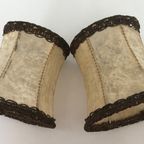 Twee Vintage Papyrus Lampenkappen In Beige En Goud thumbnail 3