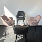 Set Van 4/6 Velvet Design Barkrukken – Luxe Kuipmodel – Zwart/groen/roze thumbnail 13