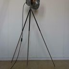 Industriële Vintage Staande Lamp Op Statief, Sfeerlamp thumbnail 8