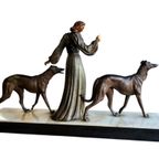 Vintage Art Deco Beeld: Vrouw Met 2 Honden thumbnail 3