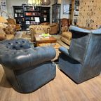 2 X Gave Engelse Chesterfield Fauteuils Jeans Blauw thumbnail 2