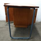 Bureau En Stoel In Bauhaus Stijl thumbnail 17